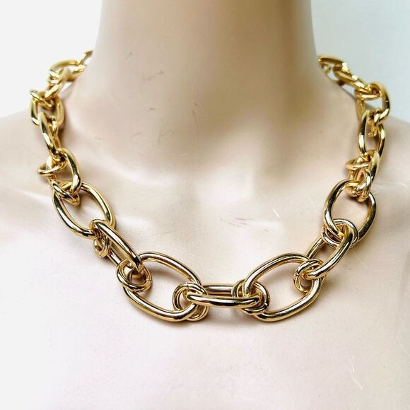 Gold Chunky Chain Necklace - Picture 4 of 5